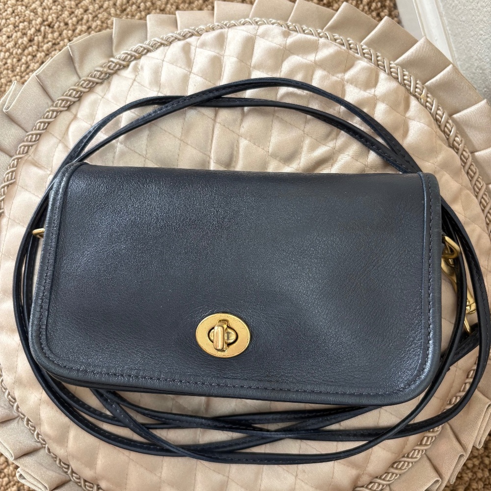 Coach Vintage Re Release Limited Edition Navy Leather Crossbody Bag 17994